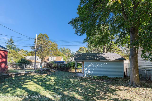 3611 Homewood Avenue, Lansing, MI 48910