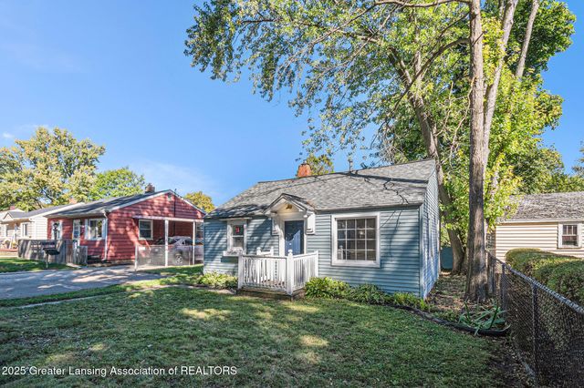 3611 Homewood Avenue, Lansing, MI 48910