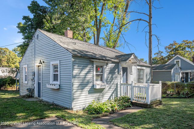 3611 Homewood Avenue, Lansing, MI 48910