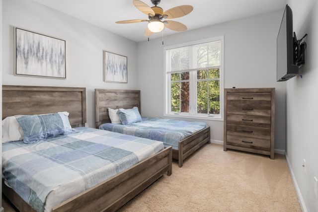 280 Seven Farms Drive Unit 202, Charleston, SC 29492