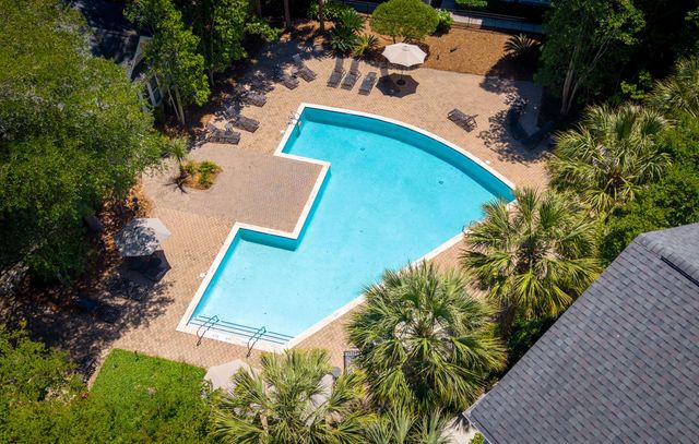 280 Seven Farms Drive Unit 202, Charleston, SC 29492