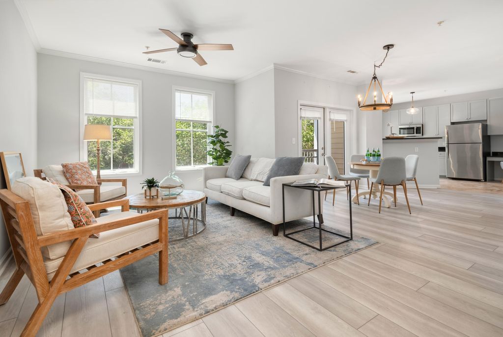 280 Seven Farms Drive Unit 202, Charleston, SC 29492