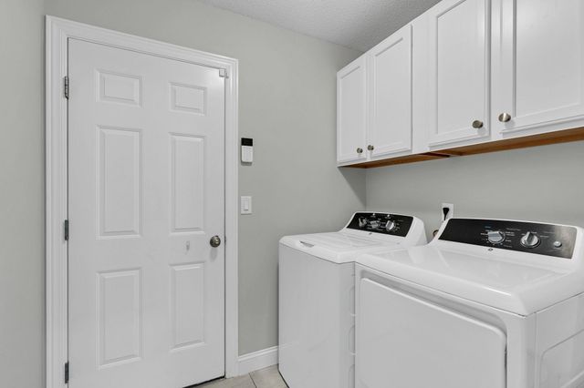 357 S Grand Mere Ct, Wichita, KS 67230