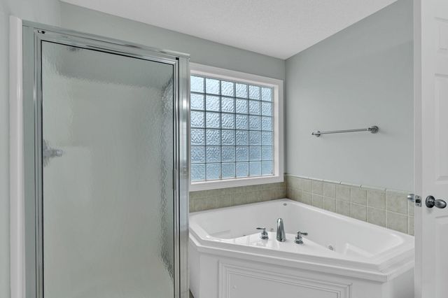 357 S Grand Mere Ct, Wichita, KS 67230