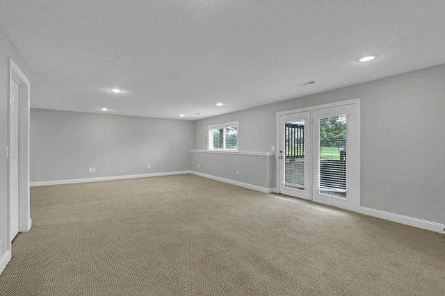 357 S Grand Mere Ct, Wichita, KS 67230