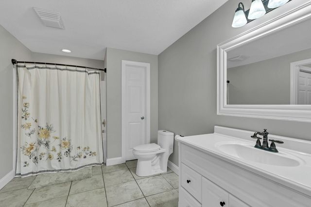 357 S Grand Mere Ct, Wichita, KS 67230