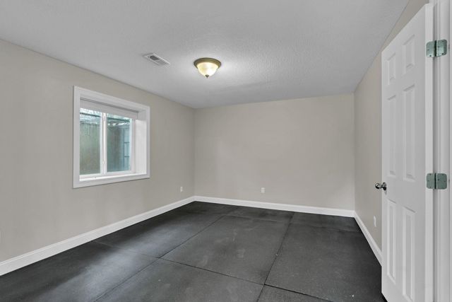 357 S Grand Mere Ct, Wichita, KS 67230