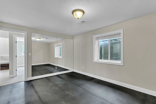 357 S Grand Mere Ct, Wichita, KS 67230