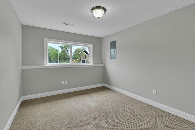 357 S Grand Mere Ct, Wichita, KS 67230