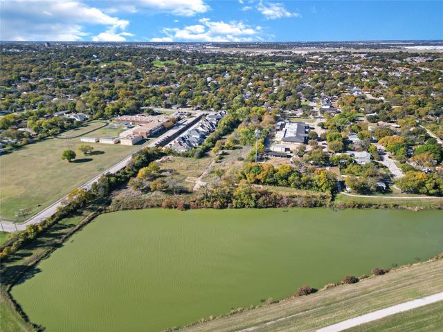 317 Burton Hill Road, Westworth Village, TX 76114