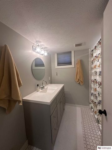 5022 Lafayette Avenue, Omaha, NE 68132