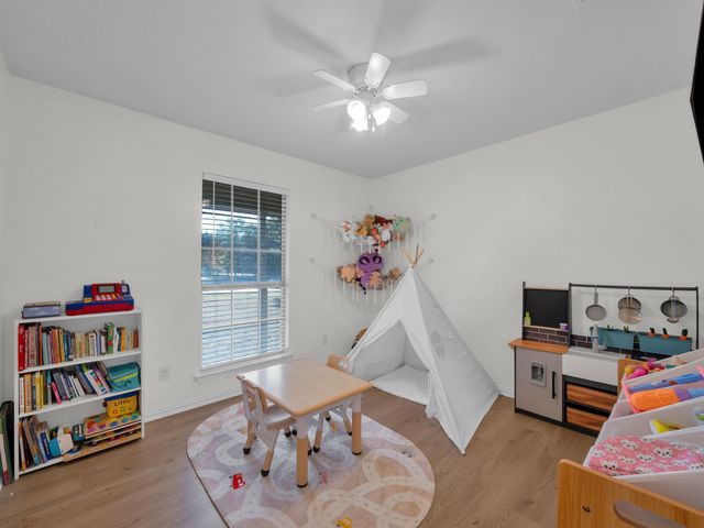 1020 Oak Hollow Lane, Seagoville, TX 75159