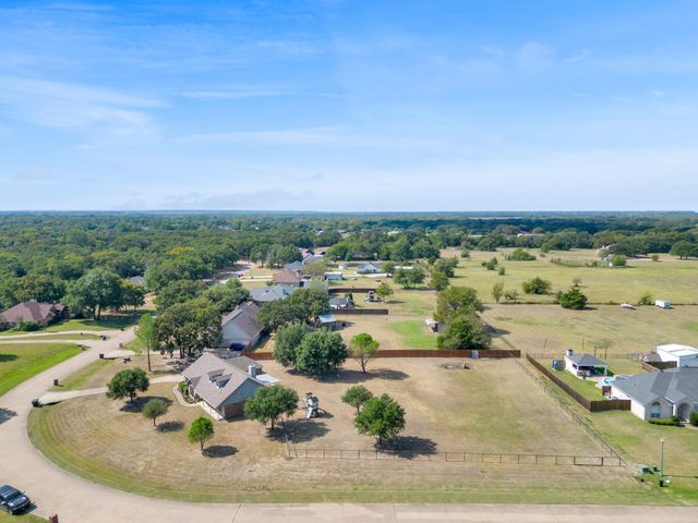 1020 Oak Hollow Lane, Seagoville, TX 75159