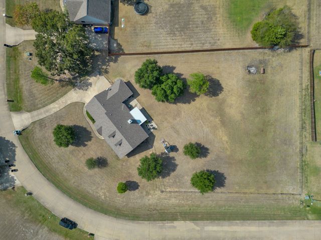 1020 Oak Hollow Lane, Seagoville, TX 75159