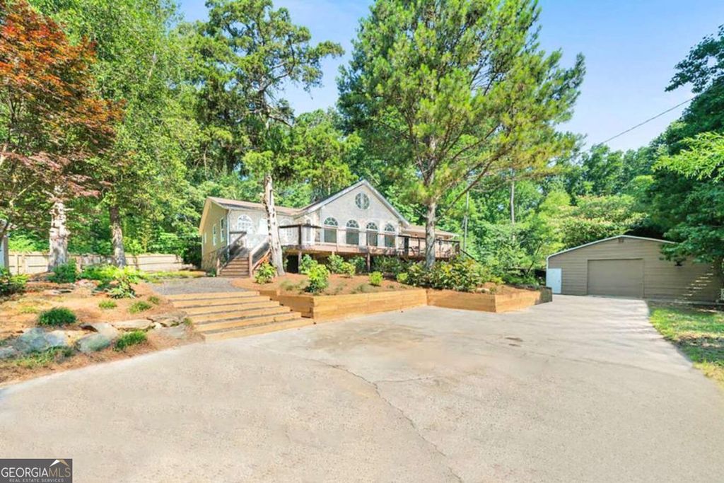 528 Pumpkinvine Road, Acworth, GA 30101