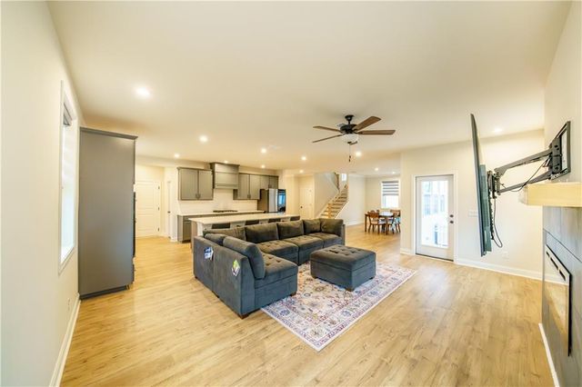 776 Clifftop Crossing, Powder Springs, GA 30127