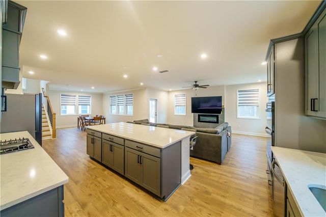 776 Clifftop Crossing, Powder Springs, GA 30127