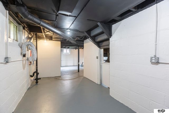 2703 Crown Point Avenue, Omaha, NE 68111