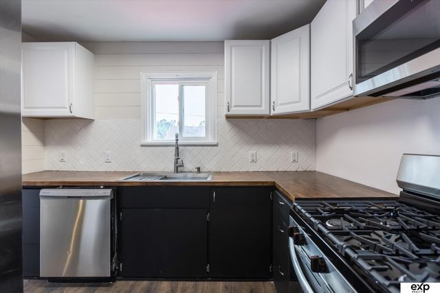 2703 Crown Point Avenue, Omaha, NE 68111