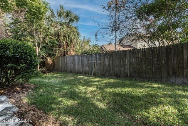 7701 BAYMEADOWS Circle W 1124, Jacksonville, FL 32256