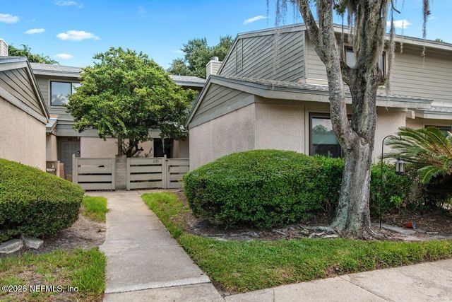 7701 BAYMEADOWS Circle W 1124, Jacksonville, FL 32256