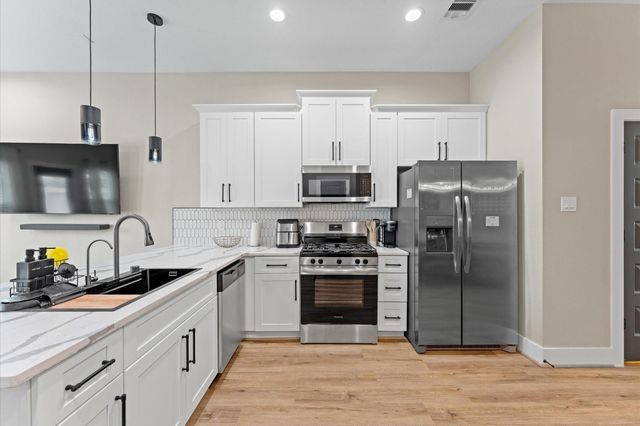 6904 Covington Drive B, Houston, TX 77091