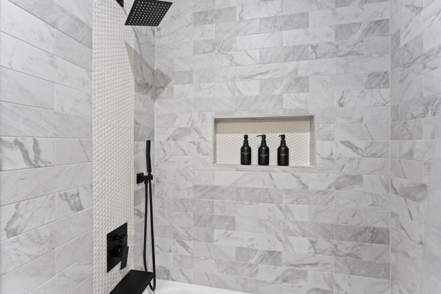 6904 Covington Drive B, Houston, TX 77091