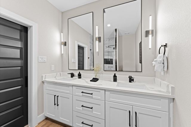 6904 Covington Drive B, Houston, TX 77091