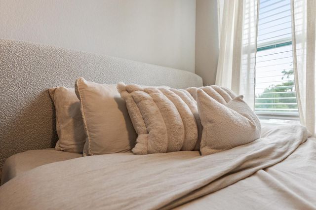 6904 Covington Drive B, Houston, TX 77091