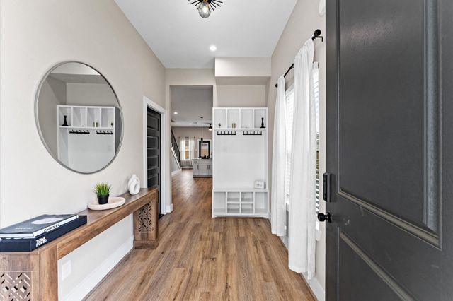 6904 Covington Drive B, Houston, TX 77091