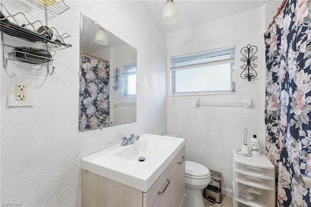 2505 Henderson AVE, Fort Myers, FL 33916