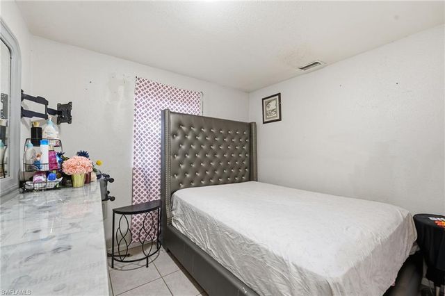 2505 Henderson AVE, Fort Myers, FL 33916