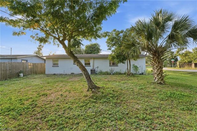 2505 Henderson AVE, Fort Myers, FL 33916