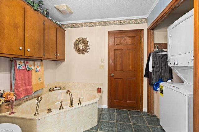 107 Hickory Street, Boonville, NC 27011