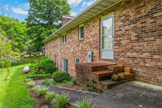107 Hickory Street, Boonville, NC 27011