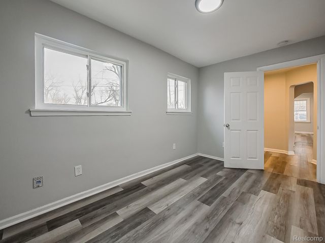 23352 Powell Avenue, Hazel Park, MI 48030