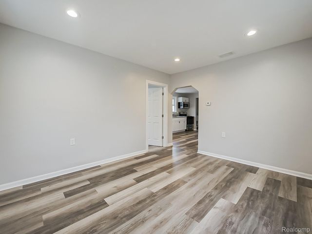 23352 Powell Avenue, Hazel Park, MI 48030