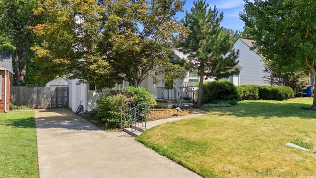 2611 E 18th Street, Tulsa, OK 74104