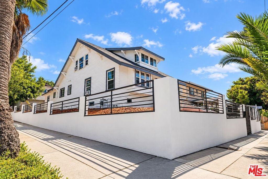152 N Benton Way, Los Angeles, CA 90026 — photo 5