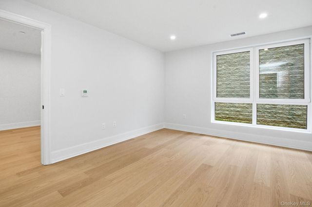 25 S Riverside Avenue 107, Croton-on-hudson, NY 10520