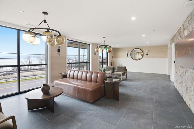 25 S Riverside Avenue 107, Croton-on-hudson, NY 10520