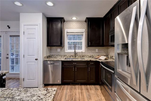 8747 Davenport RD, Gloucester, VA 23061