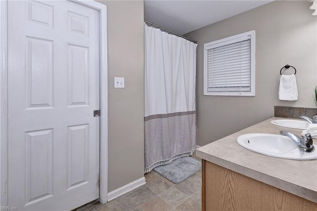 8747 Davenport RD, Gloucester, VA 23061