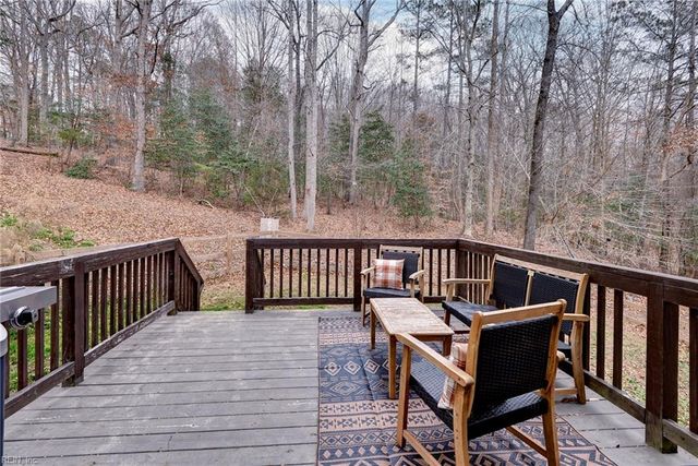 8747 Davenport RD, Gloucester, VA 23061