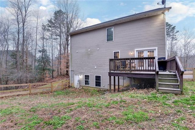 8747 Davenport RD, Gloucester, VA 23061