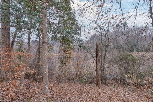 8747 Davenport RD, Gloucester, VA 23061