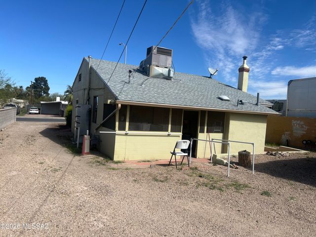 719 W Paris Promenade, Tucson, AZ 85705