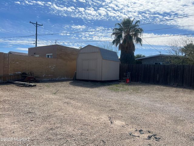 719 W Paris Promenade, Tucson, AZ 85705