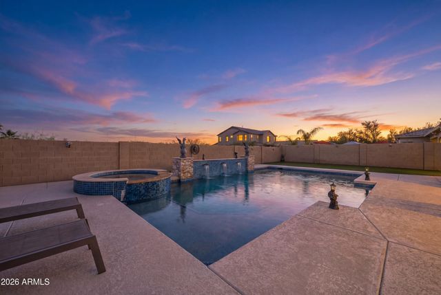 2310 W KACHINA Trail, Phoenix, AZ 85041