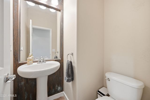 2310 W KACHINA Trail, Phoenix, AZ 85041